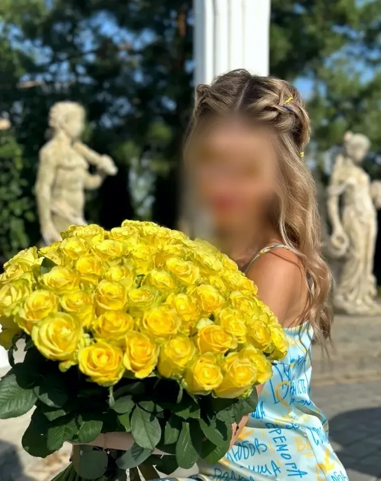 Nicole, 37