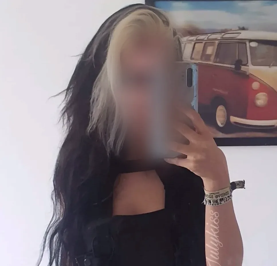 Rebecca, 26